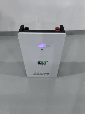 Αξιόπιστη μπαταρία EWT LiFePO4 51.2V 100Ah 5,12kWh για ηλιακά συστήματα στο σπίτι και εκτός δικτύου