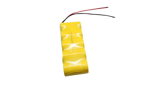 Ενίσχυρη μπαταρία επαναφορτιζόμενη NI-CD D 6V 4000mAh. Ιδανική για φωτισμό έκτακτης ανάγκης, ηλιακές λάμπες και συσκευές ασφαλείας.